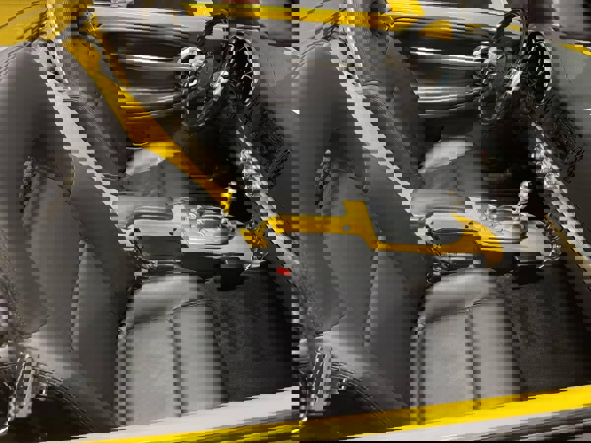 Used 2005 Chevrolet SSR w/ Preferred Equipment Group image 24