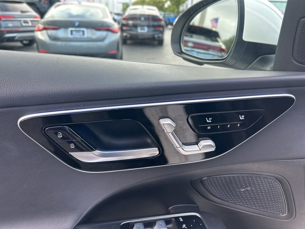 Used 2025 Mercedes-Benz C 300 Sedan image 35