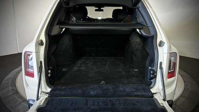 Used 2020 Rolls-Royce Cullinan AWD/4WD image 67