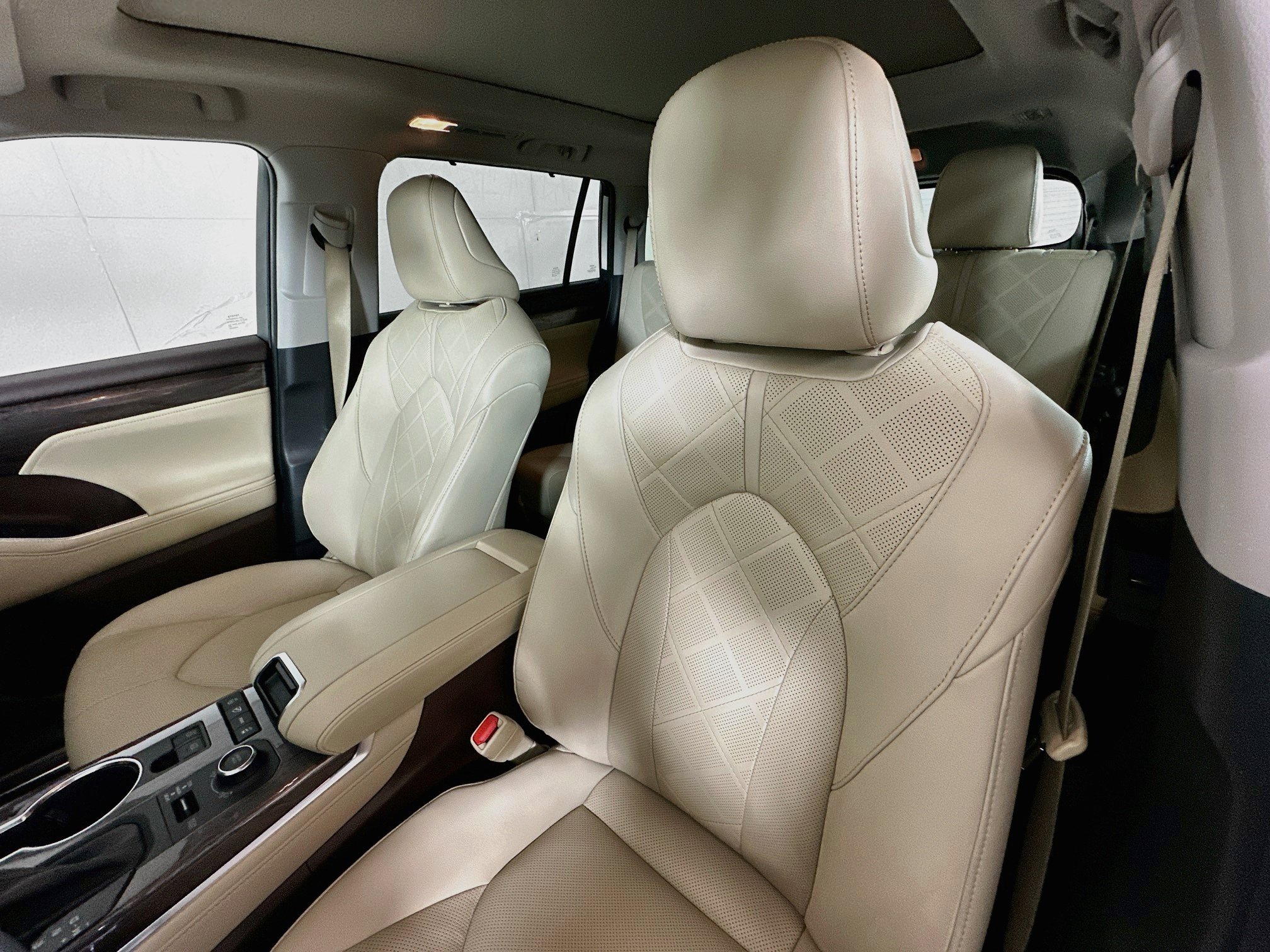 Used 2021 Toyota Highlander Platinum AWD/4WD image 21