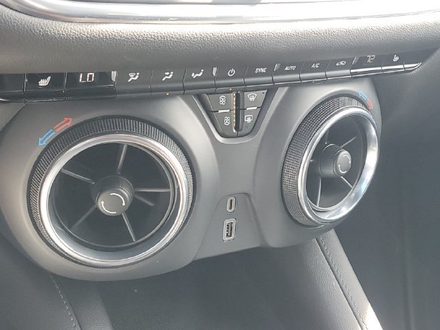 Certified 2021 Chevrolet Blazer LT AWD/4WD image 28