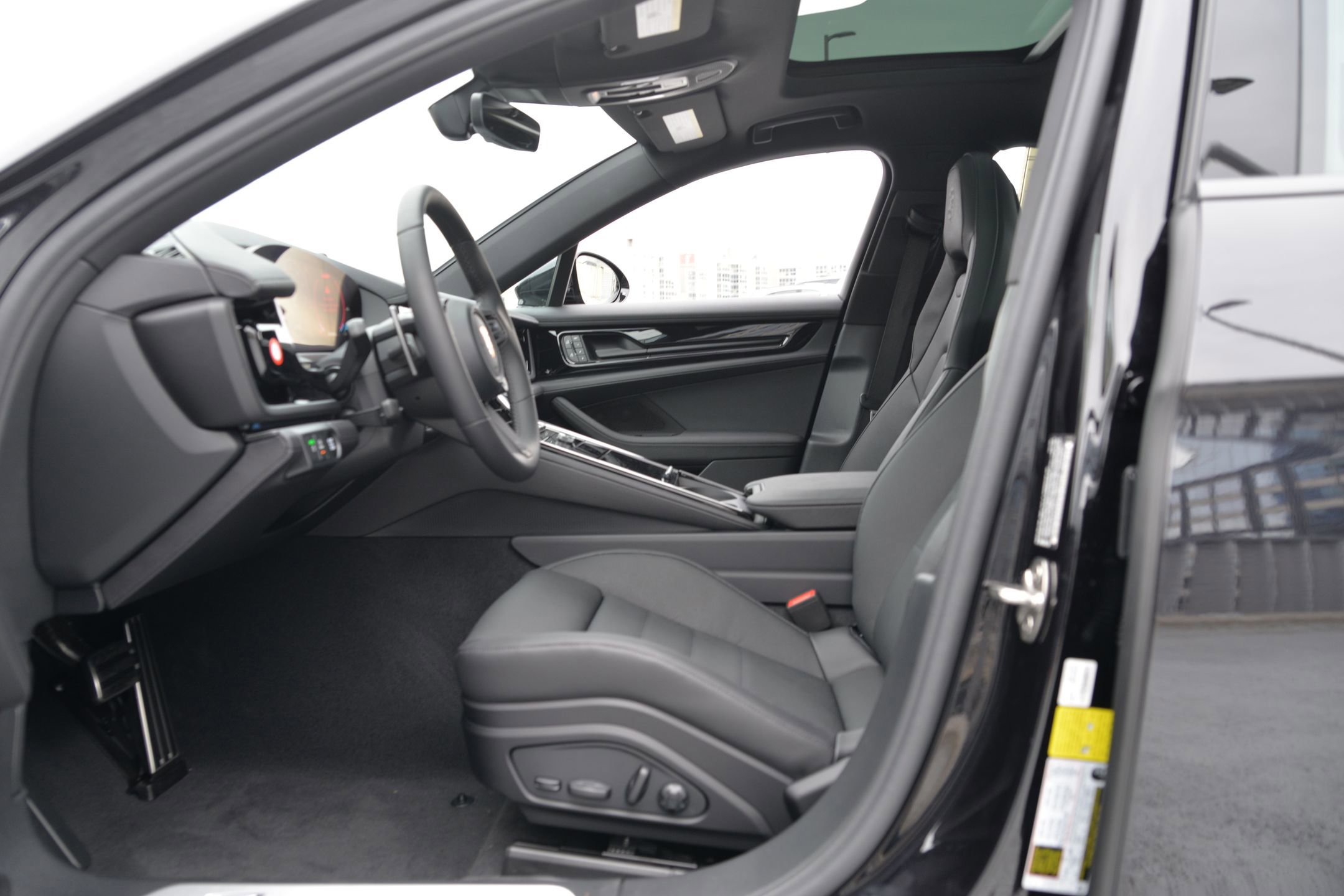 New 2026 Porsche Panamera 4 image 24