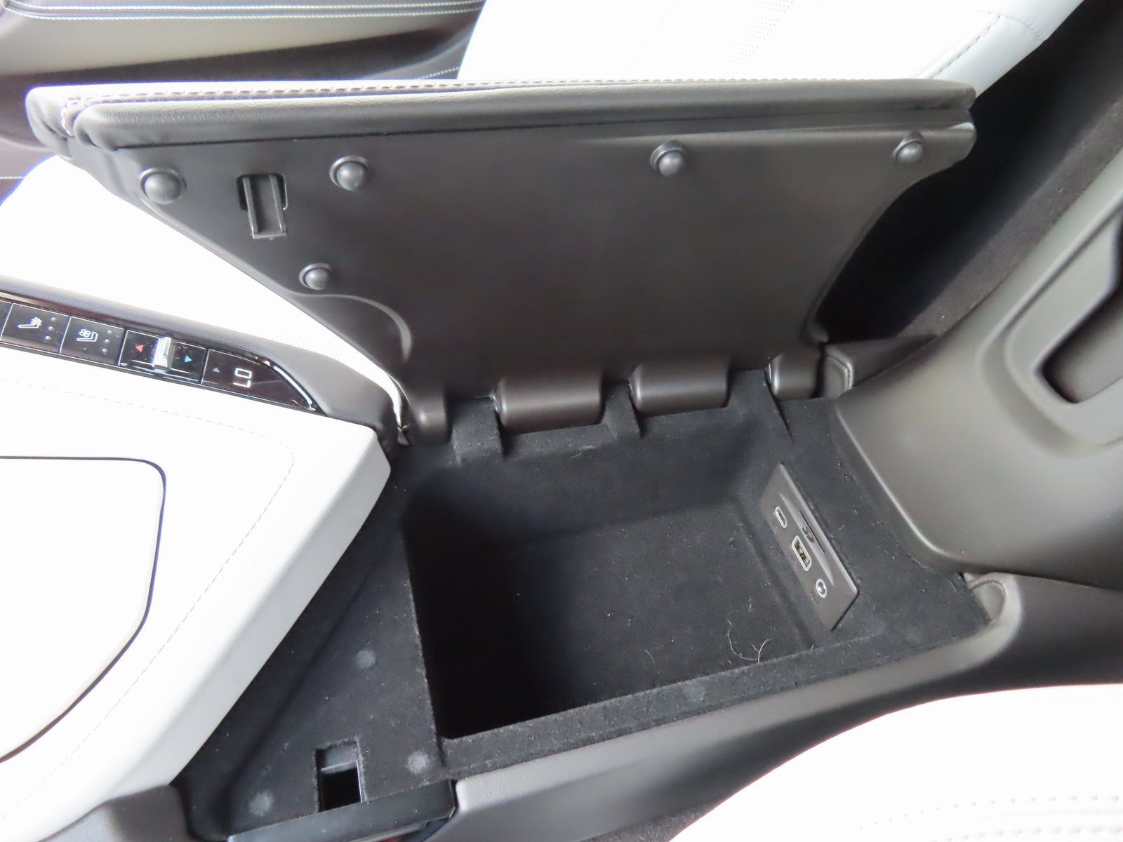 Used 2022 Chevrolet Corvette Stingray Preferred Cpe w/ 2LT image 34