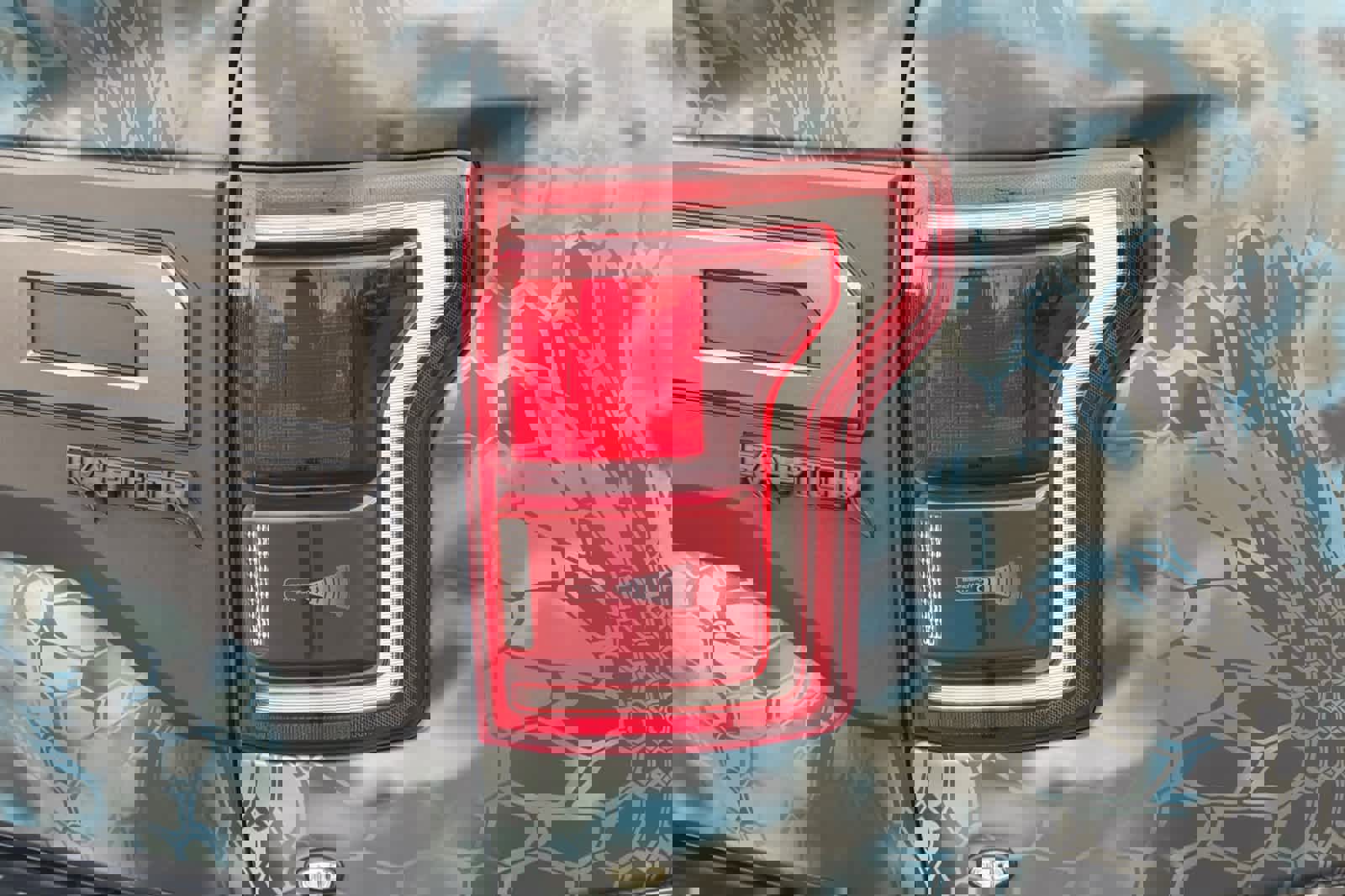 Certified 2020 Ford F150 Raptor w/ Equipment Group 802A Luxury image 27