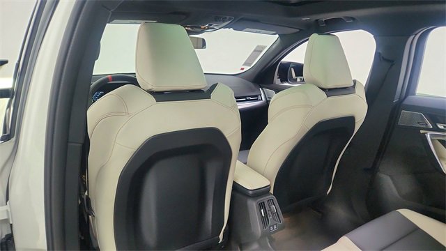 Used 2025 BMW X2 M35i image 32