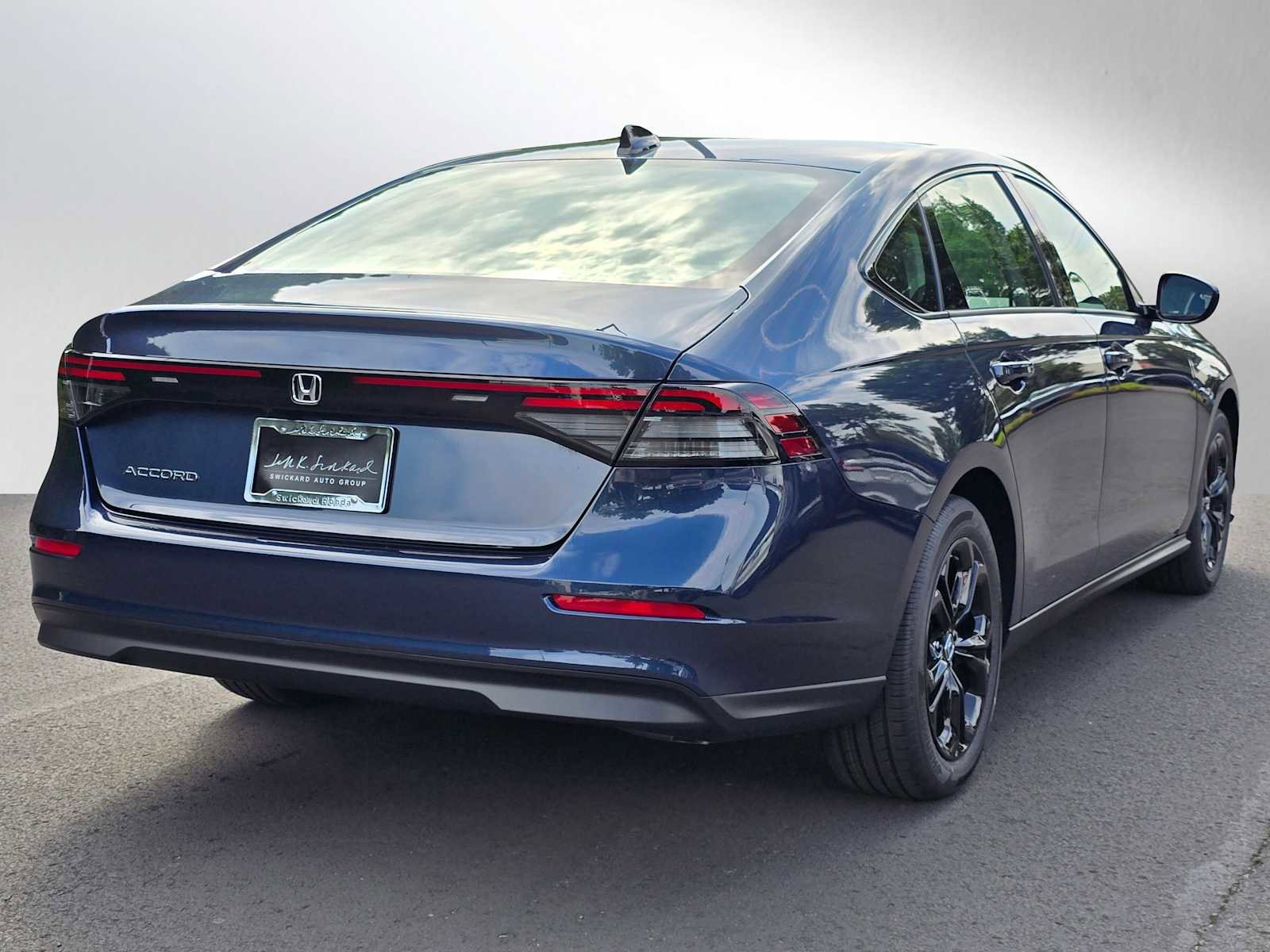 New 2025 Honda Accord SE image 3