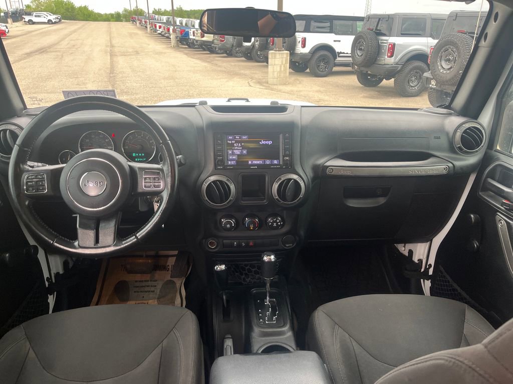 Used 2018 Jeep Wrangler Unlimited Sport w/ Connectivity Group image 13