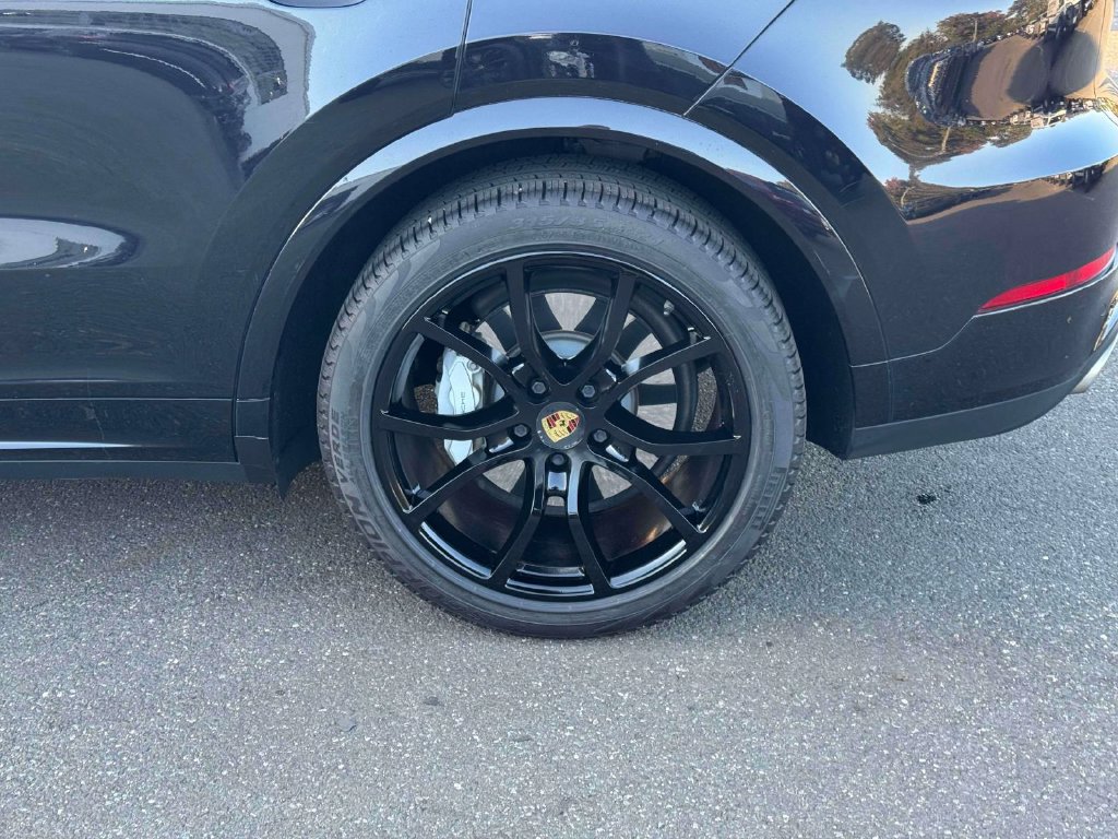 Used 2019 Porsche Cayenne Turbo AWD/4WD image 11