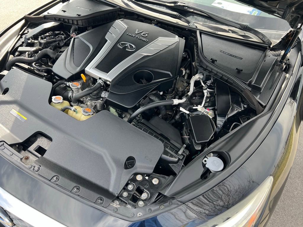 Used 2018 INFINITI Q50 Luxe w/ Essential Package (3.0T Luxe) AWD/4WD image 41