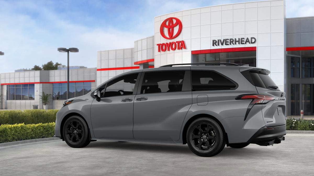 New 2026 Toyota Sienna XLE Woodland Edition image 7