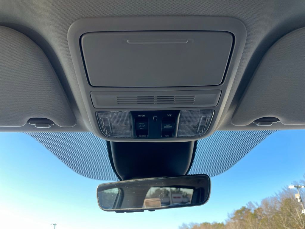 Certified 2025 Honda Odyssey EX-L image 16