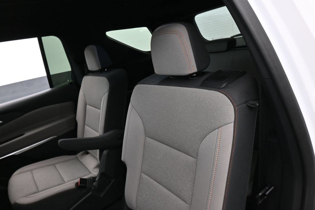 Used 2025 Chevrolet Traverse LT FWD image 31