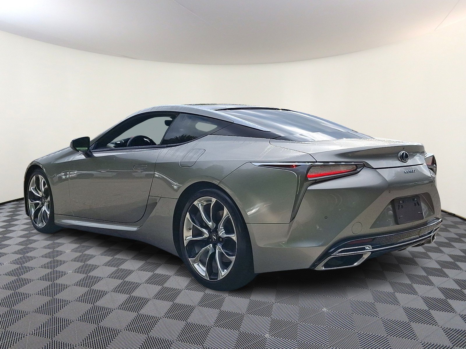 Used 2018 Lexus LC 500 Coupe RWD image 4