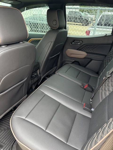 Used 2026 GMC Canyon Denali AWD/4WD image 3