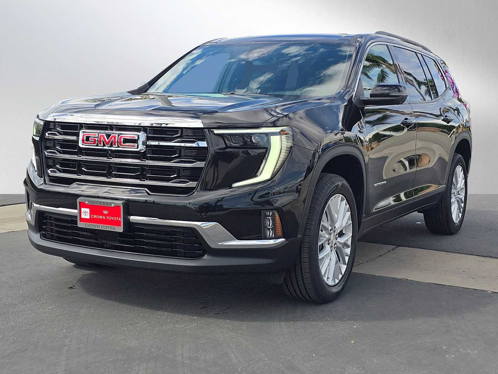 Used 2024 GMC Acadia Elevation image 7