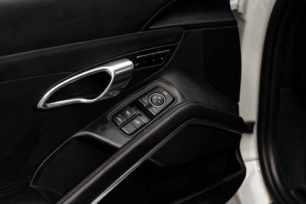 Used 2014 Porsche 911 Carrera S RWD image 36