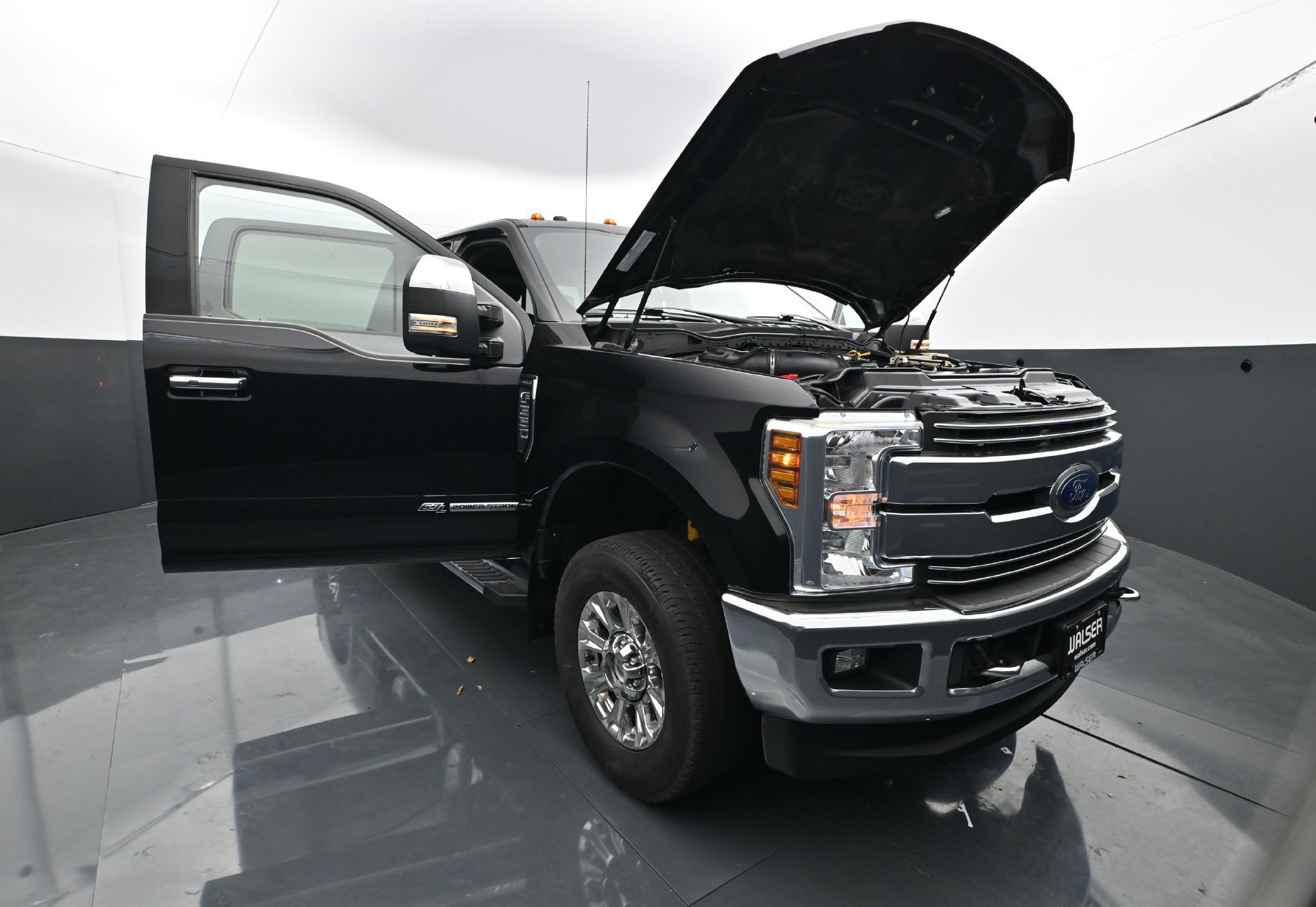 Used 2018 Ford F350 Lariat w/ Lariat Ultimate Package AWD/4WD image 37