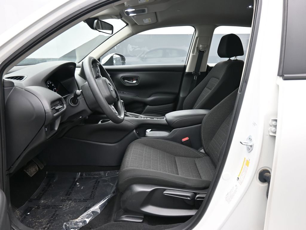 Certified 2024 Honda HR-V LX image 32