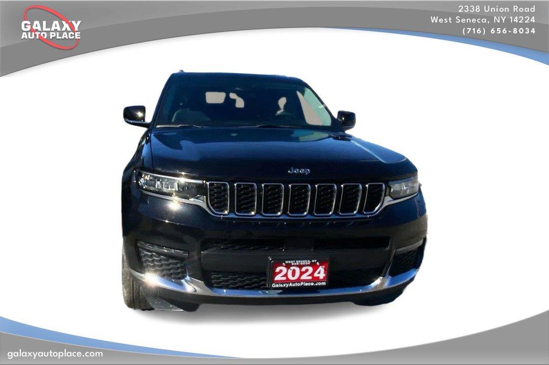 Used 2024 Jeep Grand Cherokee L Limited AWD/4WD image 3