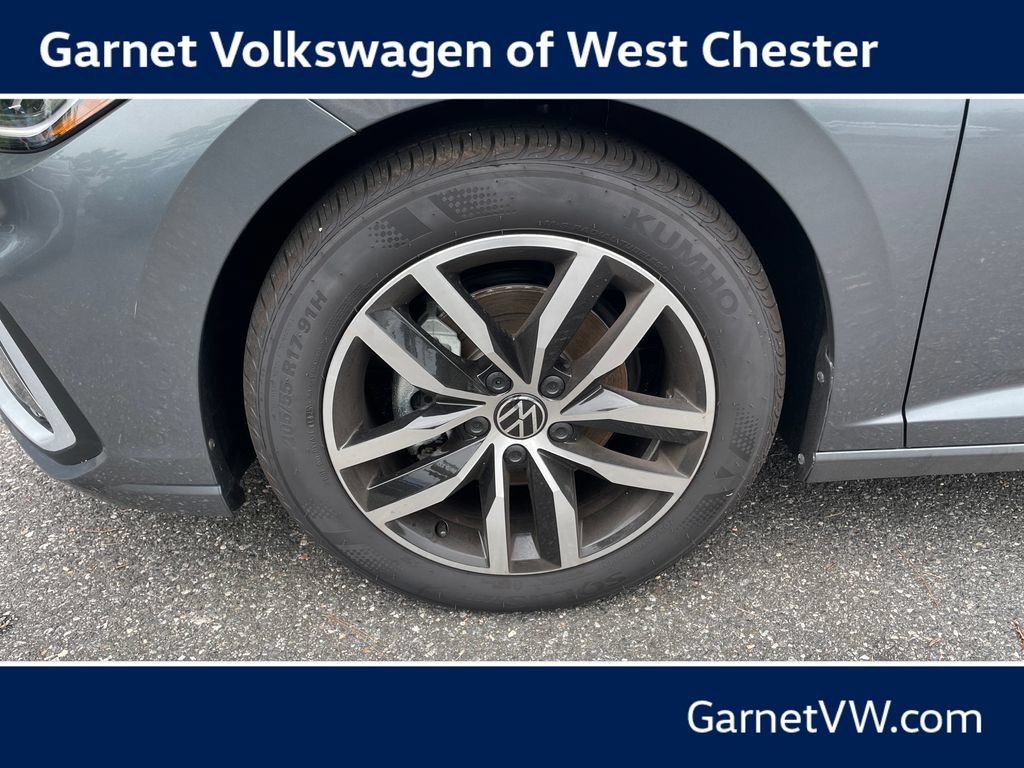 New 2026 Volkswagen Jetta SE FWD image 2