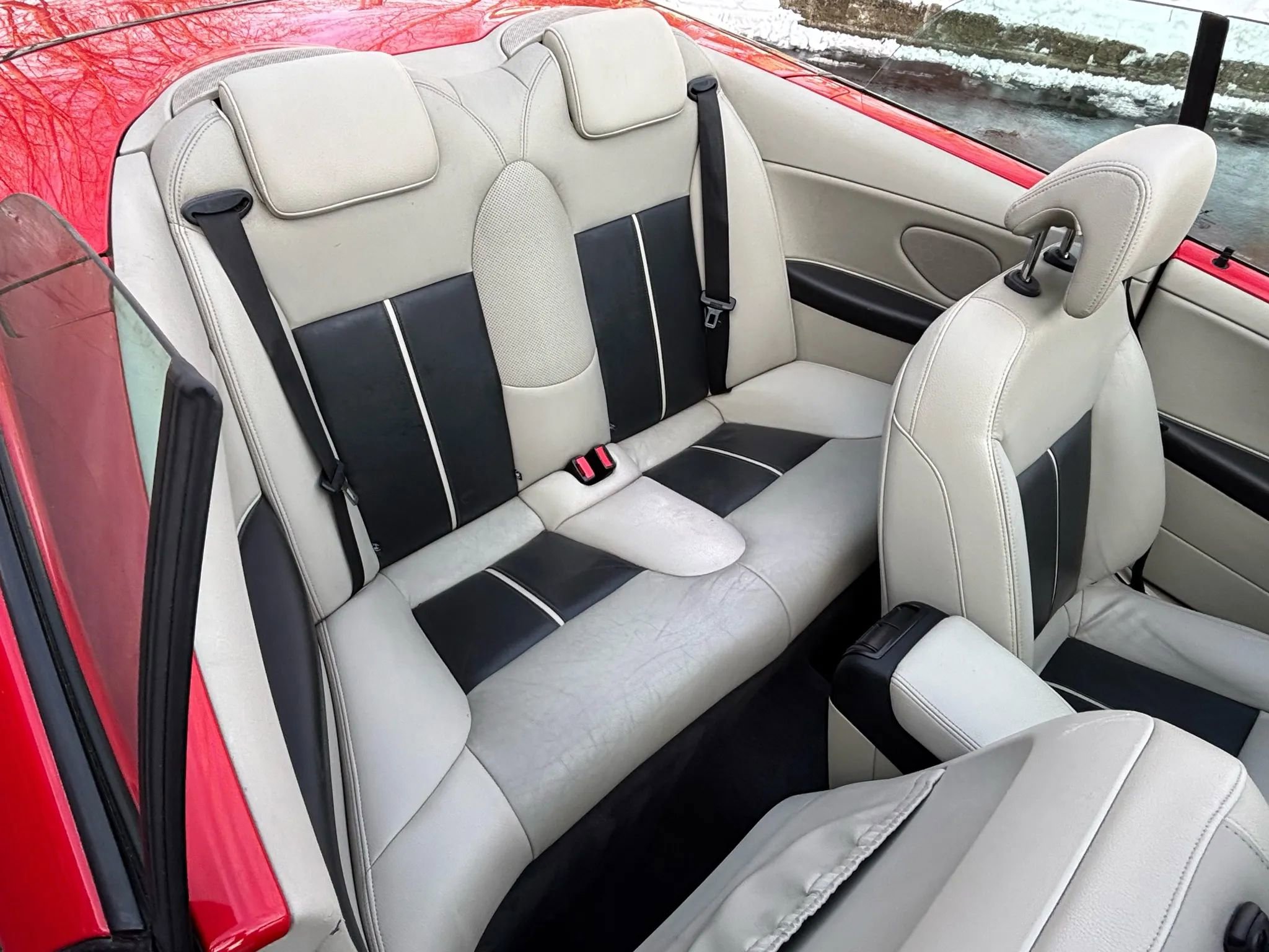 Used 2010 Saab 9-3 Aero w/ Aero Premium Package image 17