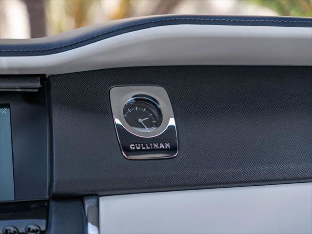 Certified 2019 Rolls-Royce Cullinan AWD/4WD image 13