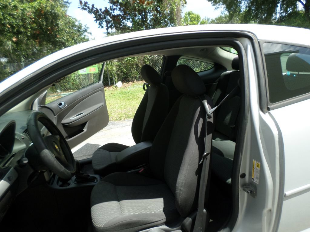 Used 2010 Chevrolet Cobalt LT FWD image 13