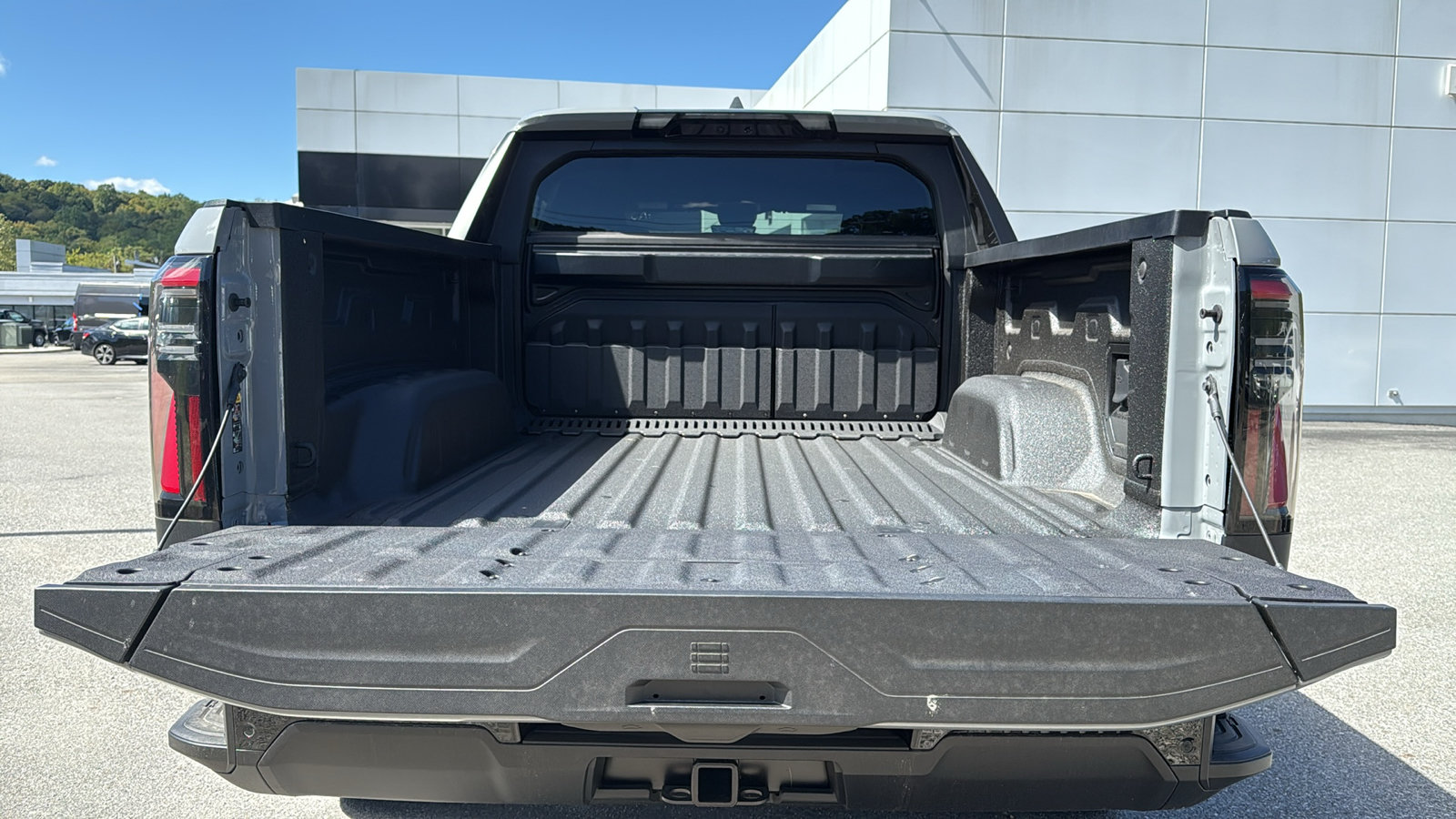 Used 2026 GMC Sierra EV Elevation w/ Premium Package AWD/4WD image 29