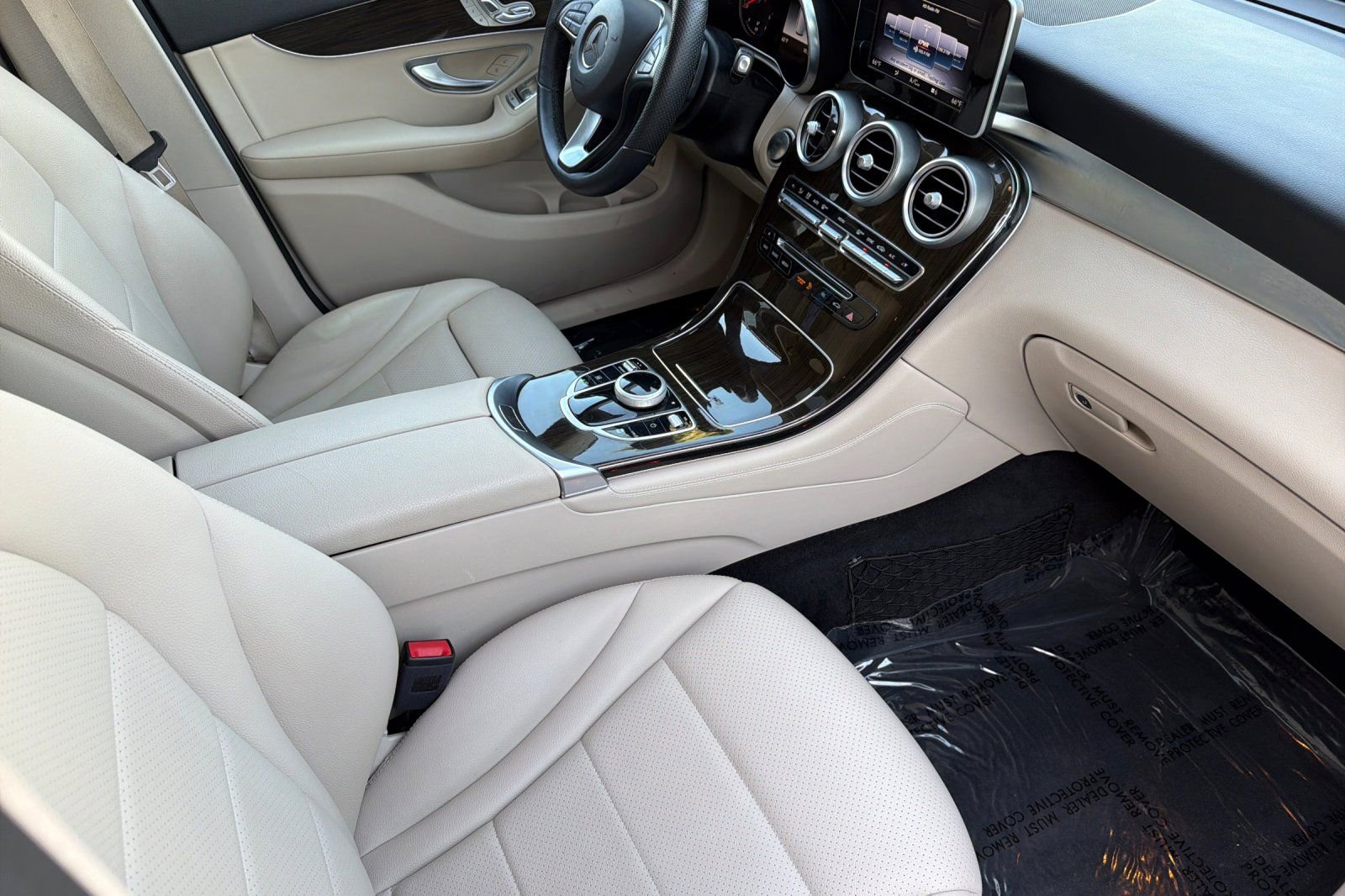 Used 2019 Mercedes-Benz GLC 300 image 18