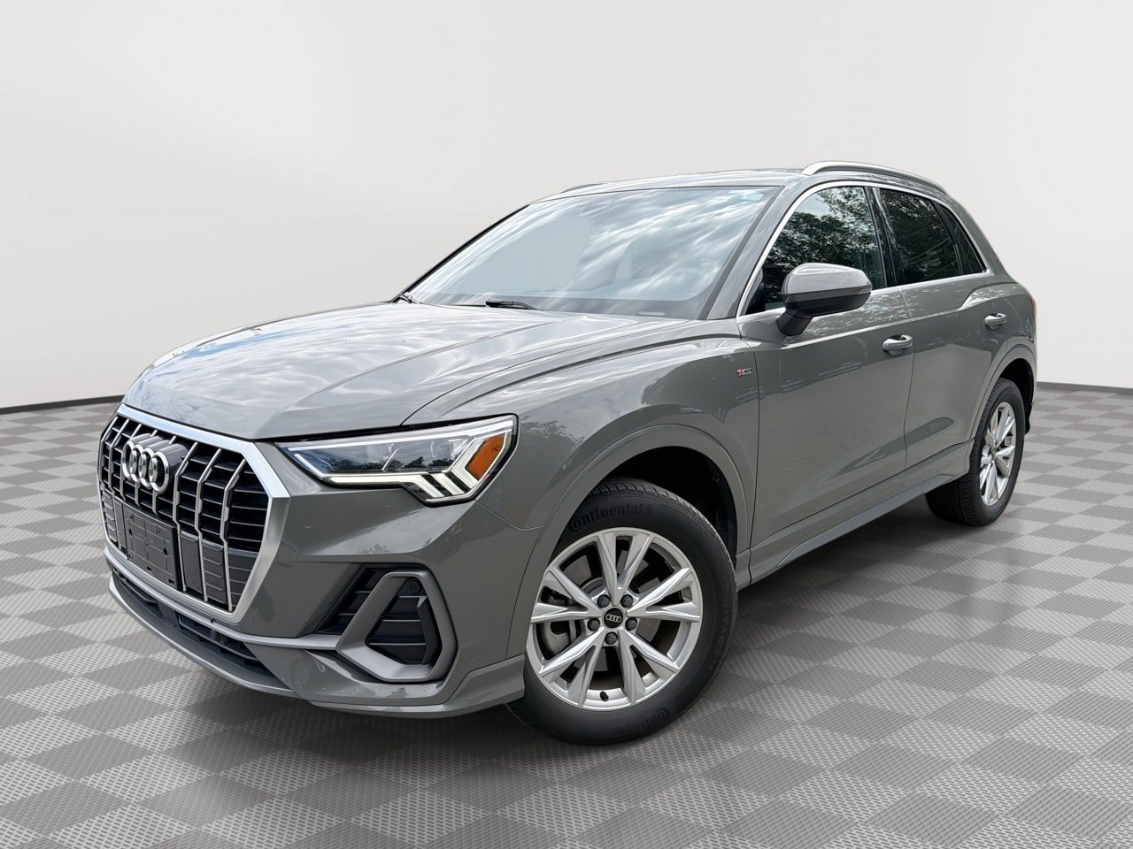 Used 2024 Audi Q3 2.0T Premium AWD/4WD image 1