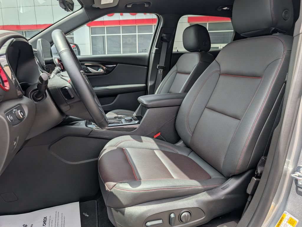Used 2025 Chevrolet Blazer RS w/ Driver Confidence II Package FWD image 11