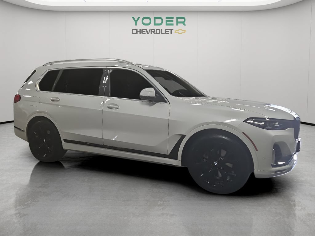 Used 2021 BMW X7 xDrive40i w/ Premium Package AWD/4WD image 3