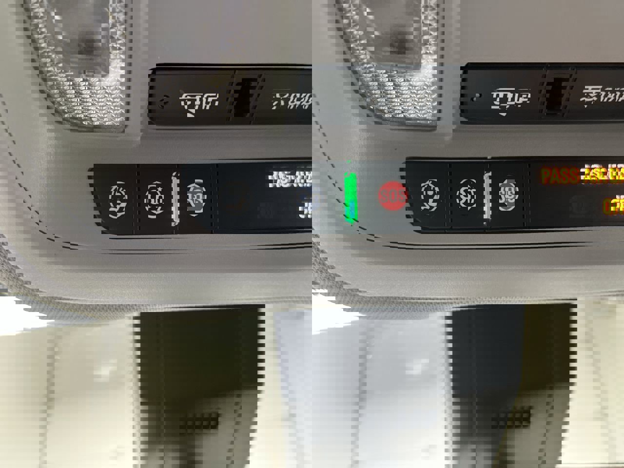 Certified 2024 GMC Terrain SLT image 27