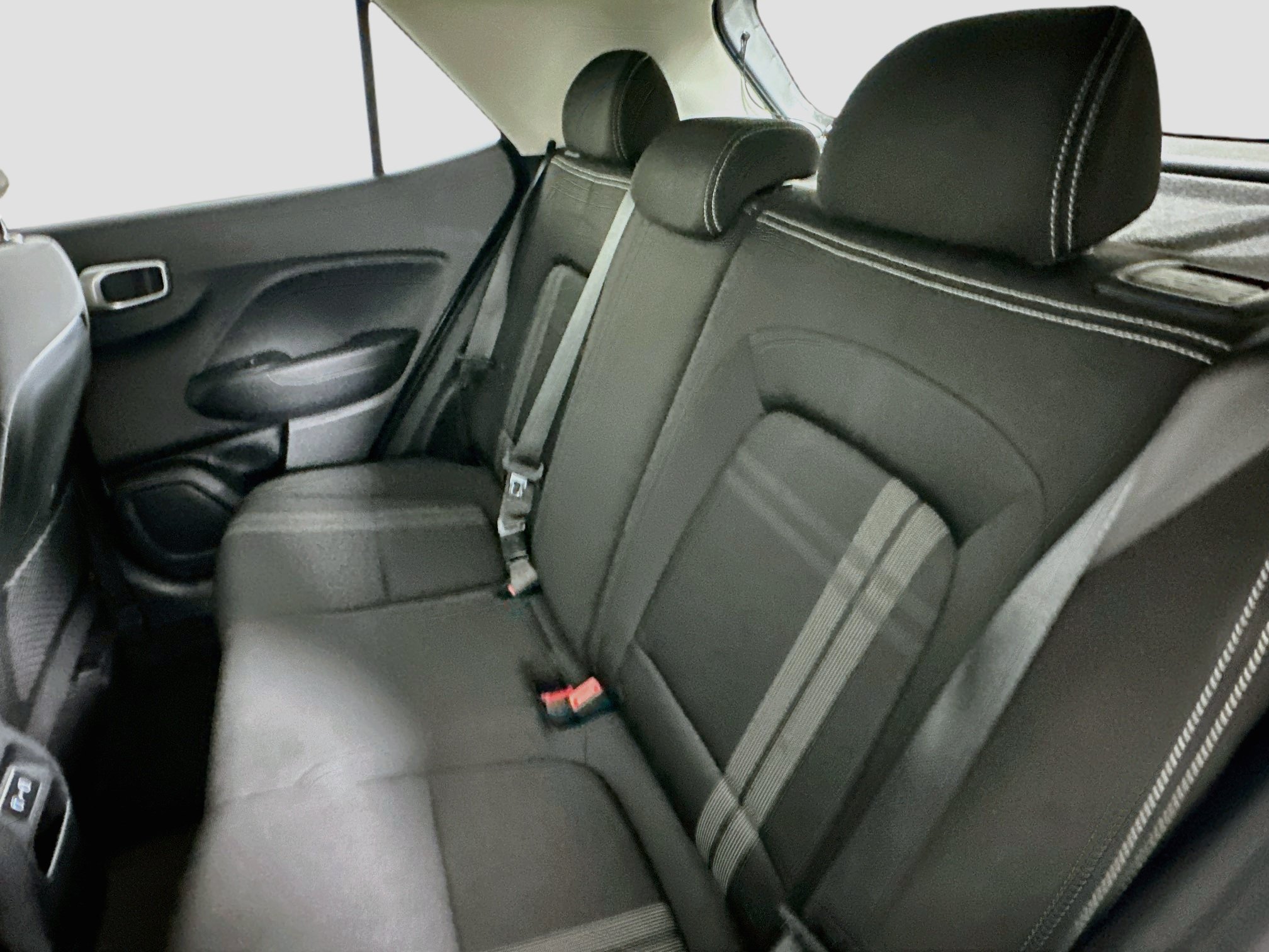 Used 2025 Hyundai Venue SEL FWD image 27