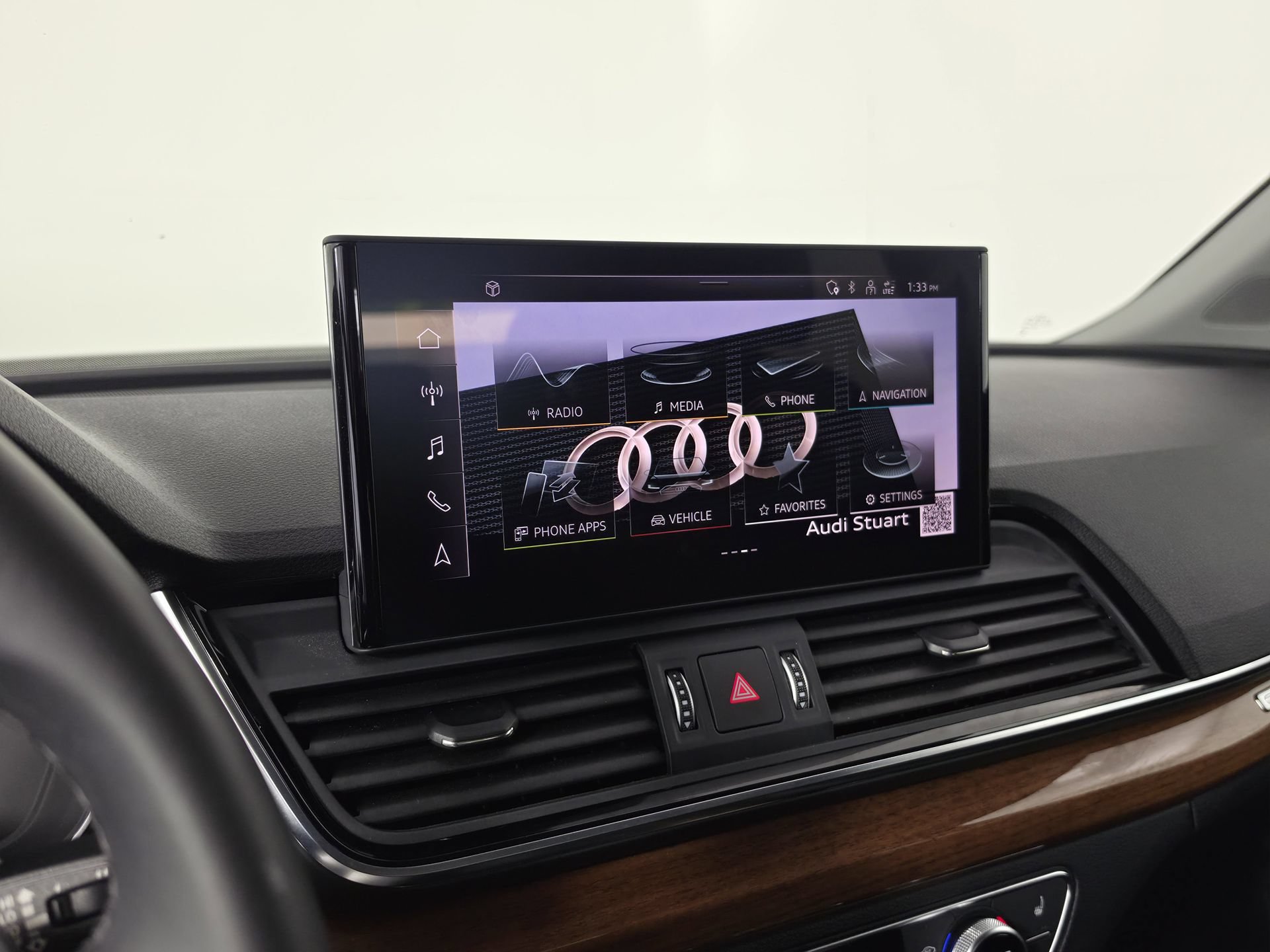 Used 2023 Audi Q5 2.0T Premium Plus w/ Premium Plus Package AWD/4WD image 32