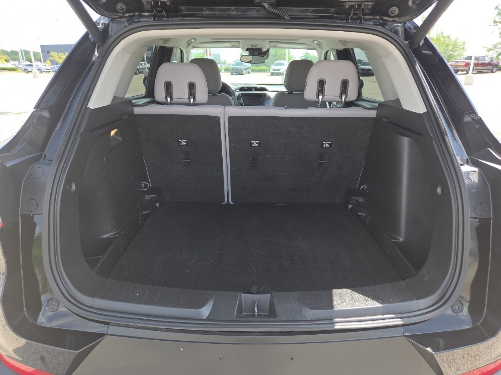 Used 2021 Chevrolet TrailBlazer LT w/ Sun and Liftgate Package FWD image 18