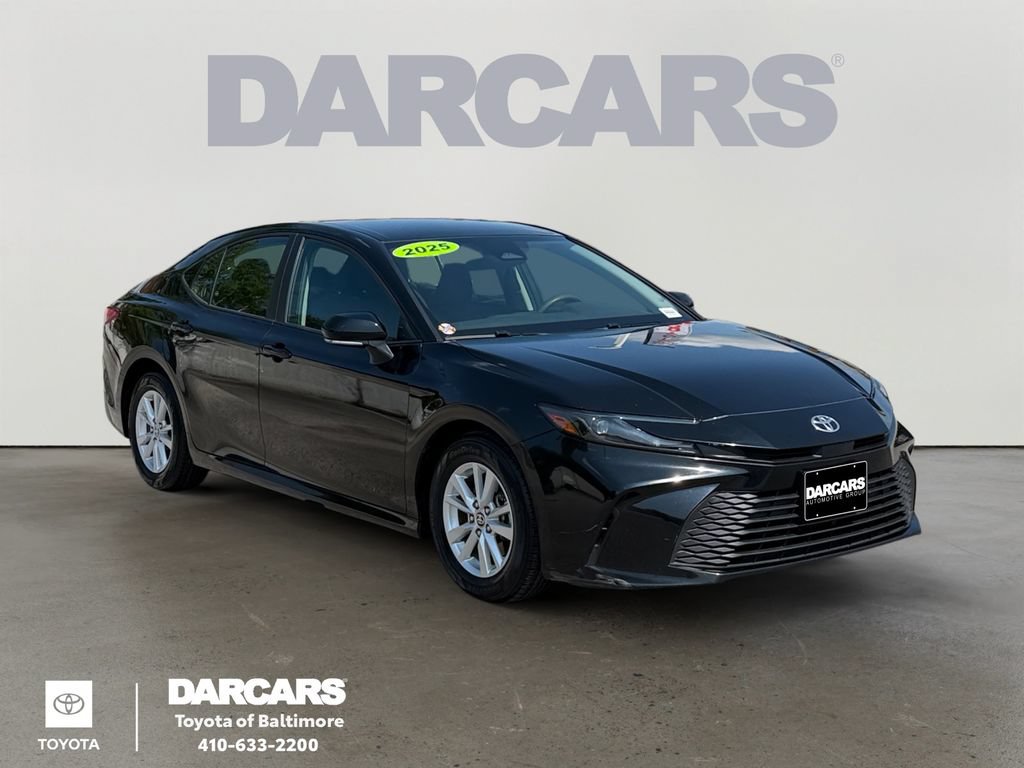 Used 2025 Toyota Camry LE FWD image 1