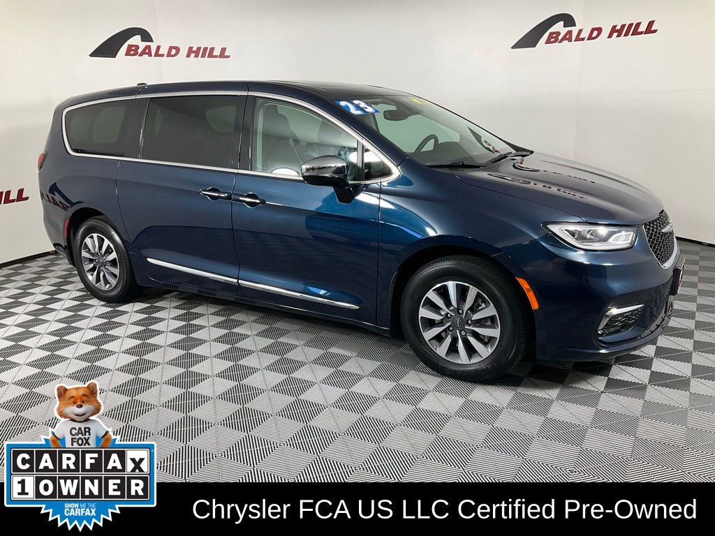 Certified 2023 Chrysler Pacifica Limited