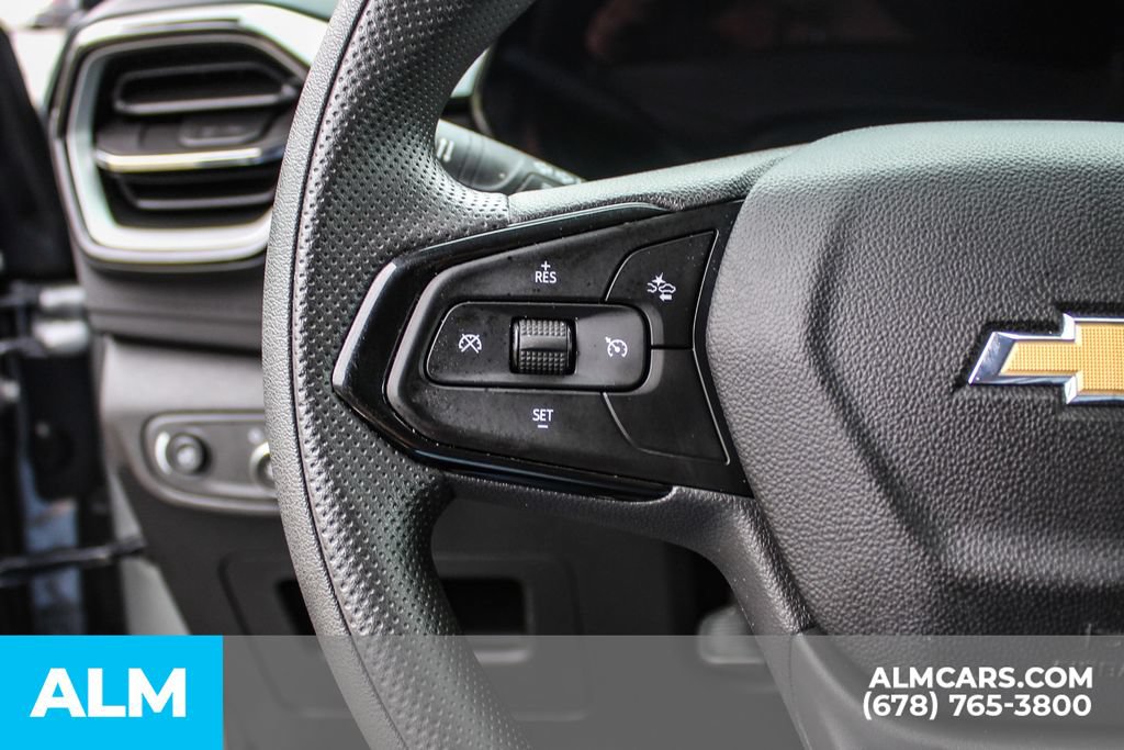Used 2025 Chevrolet TrailBlazer LT FWD image 23