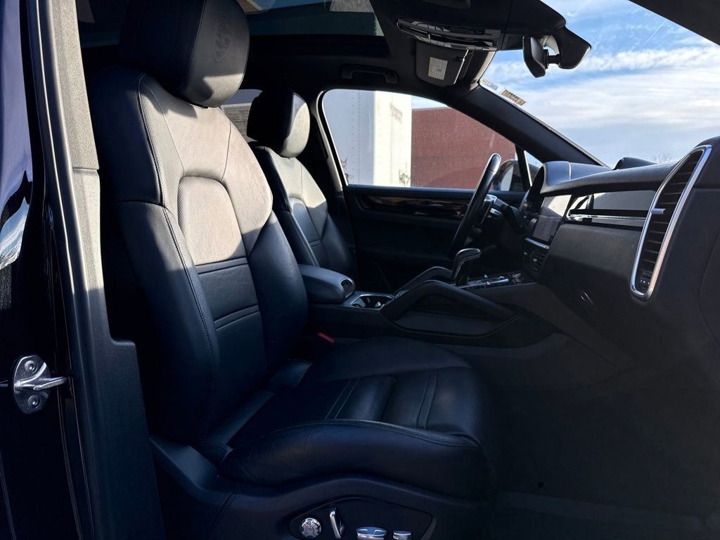 Used 2019 Porsche Cayenne E-Hybrid image 26