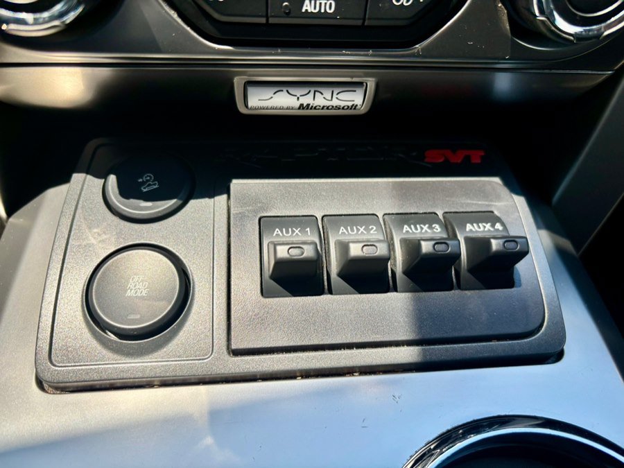 Used 2013 Ford F150 Raptor w/ Luxury Equipment Group AWD/4WD image 25