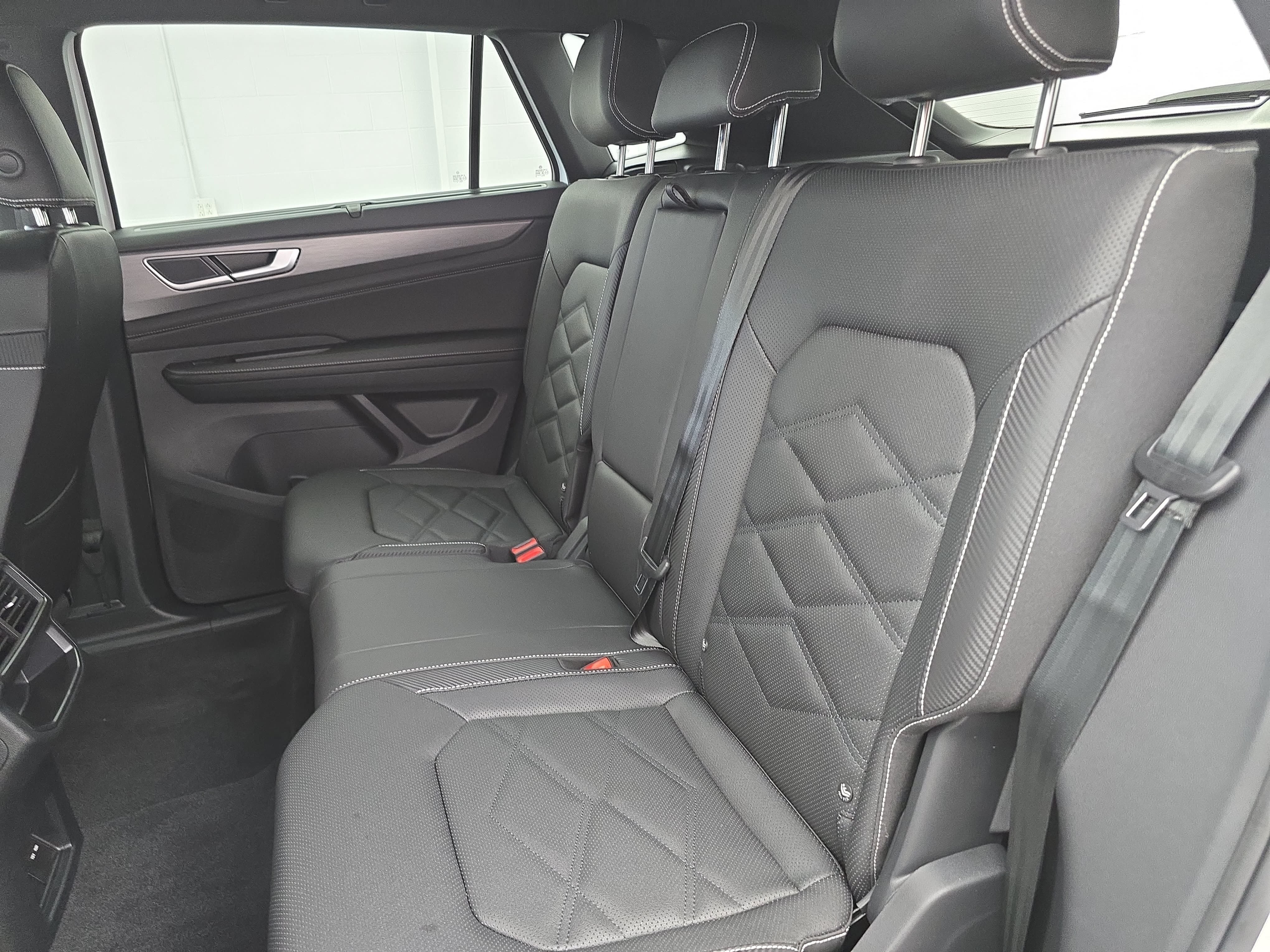 New 2026 Volkswagen Atlas Cross Sport SE AWD/4WD image 14
