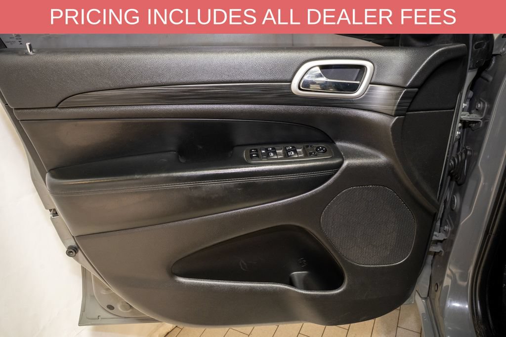 Used 2021 Jeep Grand Cherokee Laredo X AWD/4WD image 13