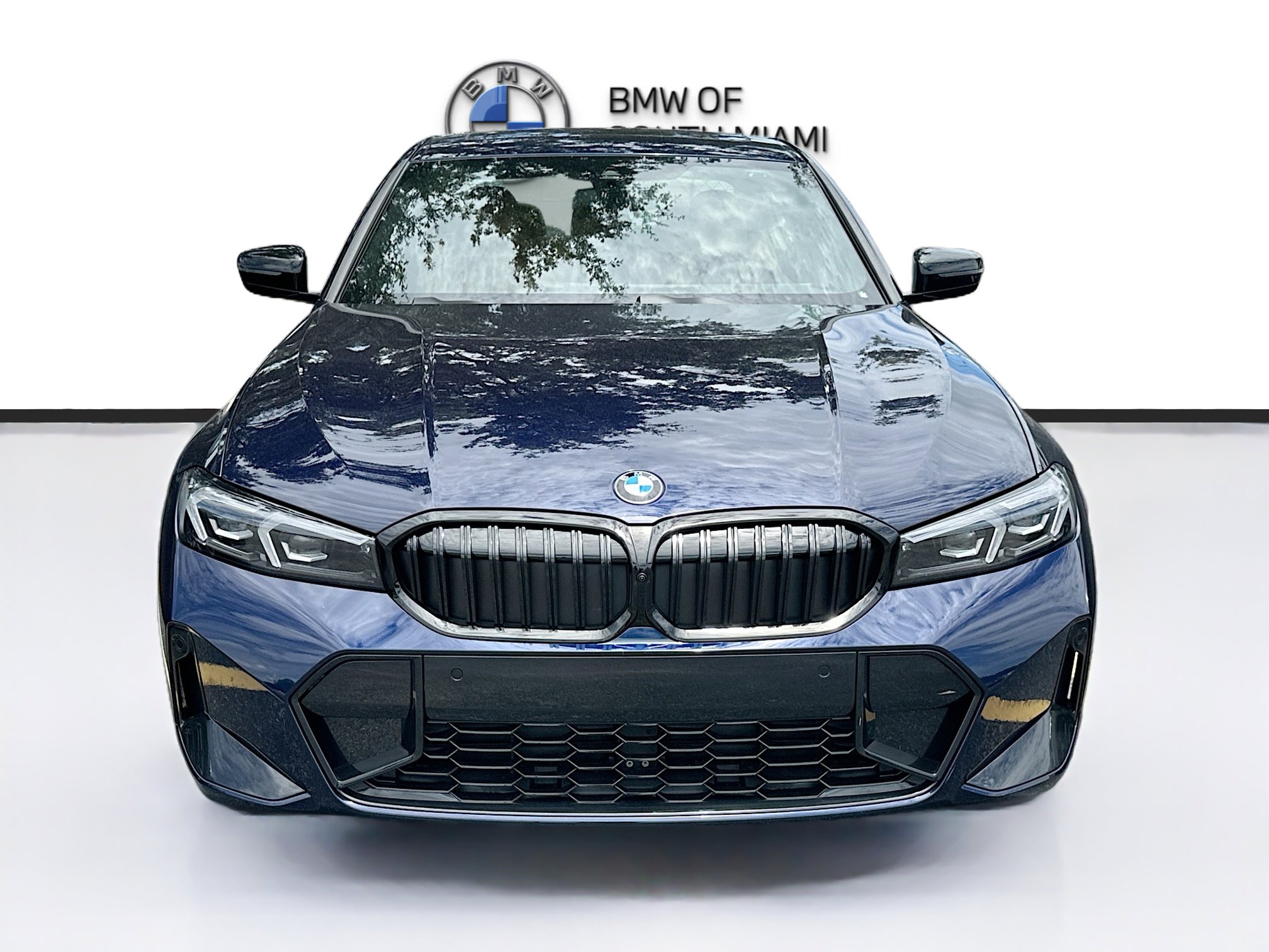New 2026 BMW 330i Sedan w/ M Sport Package RWD image 2