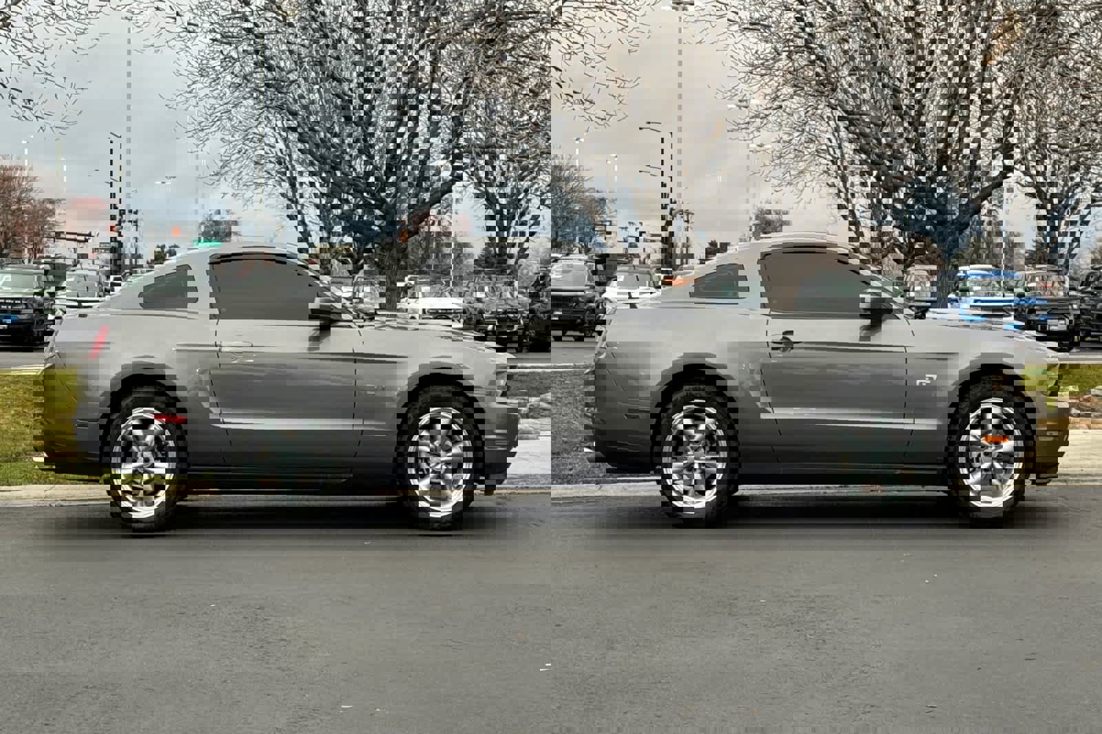 Used 2010 Ford Mustang GT image 8