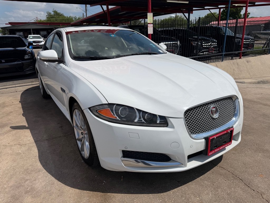 Used 2015 Jaguar XF Premium RWD image 6