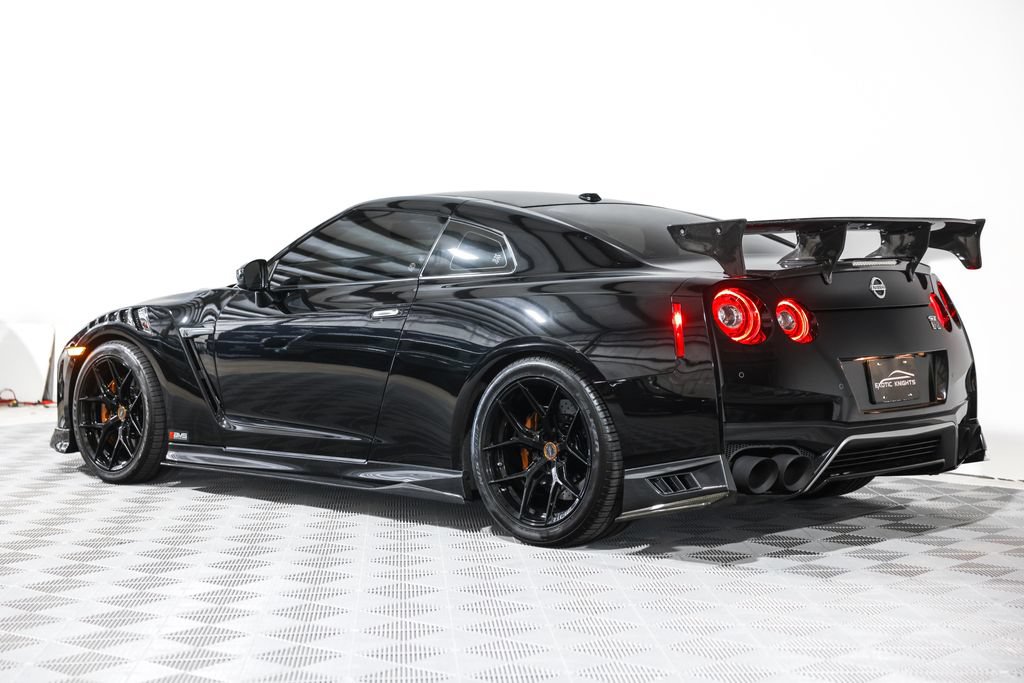 Used 2017 Nissan GT-R Premium AWD/4WD image 20