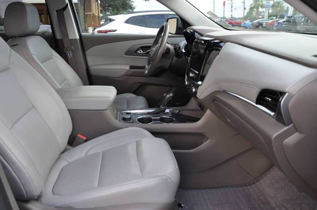 Used 2020 Chevrolet Traverse Premier image 16