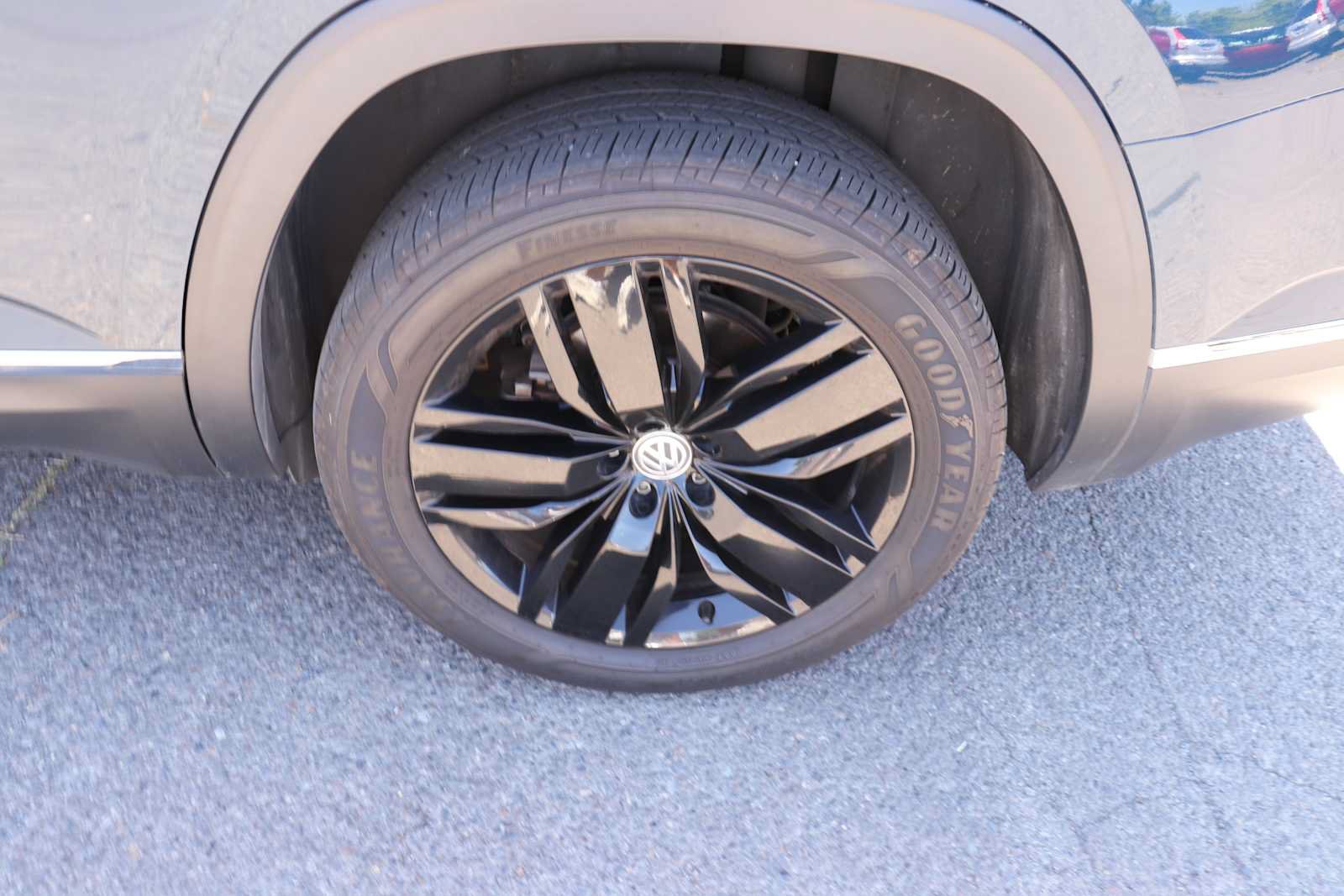 Used 2018 Volkswagen Atlas SEL Premium AWD/4WD image 9