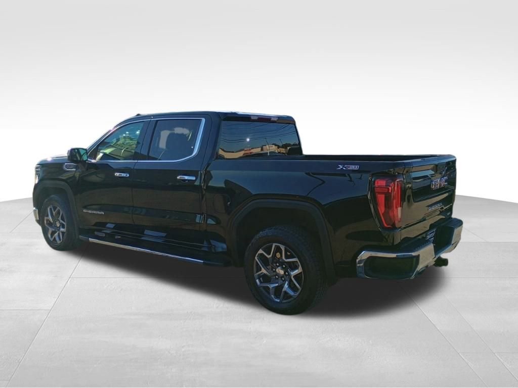 Used 2023 GMC Sierra 1500 SLT w/ SLT Premium Package image 4
